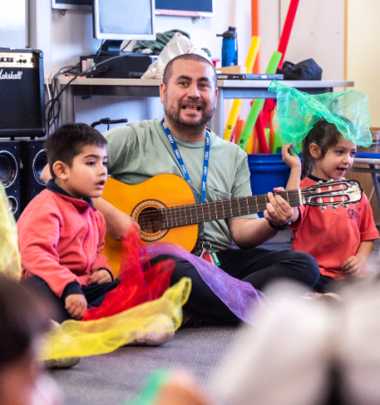 Educar con el corazón: Fundación Kiri y DaleProfe premian a docentes que cuidan la sa